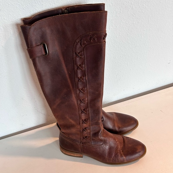 Born Women’s Brown Knee High Leather Boots

Size  8.5 - Picture 1 of 12
